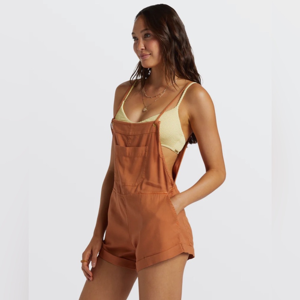 NWT Billabong Wild Pursuit Short Overall. Brown. Women’s Small